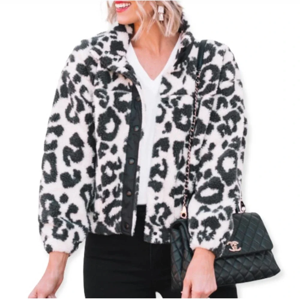 Old Navy Snow Leopard Sherpa Fleece Jacket Button Front Animal Print Teddy, M - Picture 11 of 11